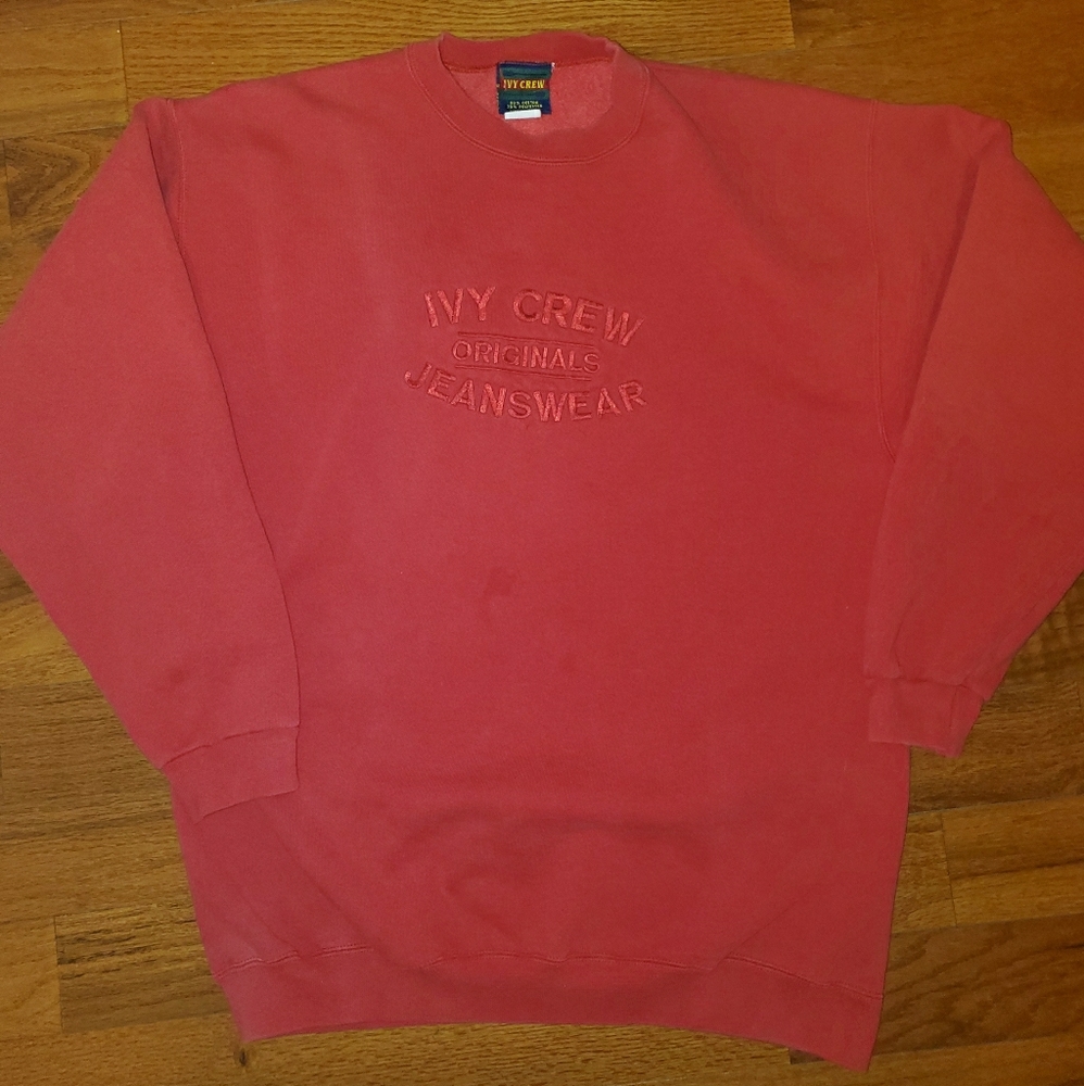 Old  Embroidered ivy crew crewneck